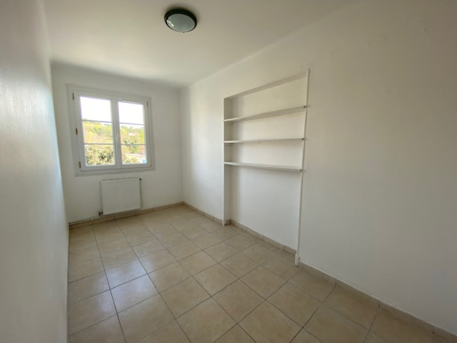 Appartement Avenue Charles de Gaulle à Peyrolles-en-Provence