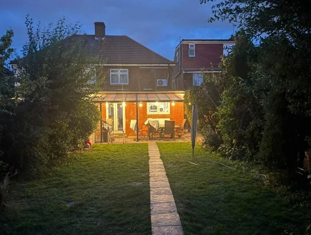 House Thorntons Farm Avenue in Greater London