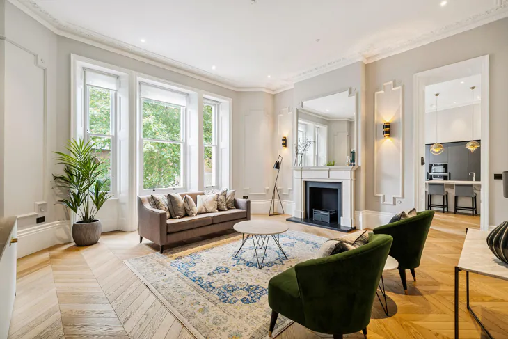 Flat Gloucester Road in Greater London