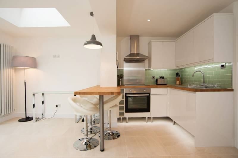 Room Beauchamp Close in Greater London