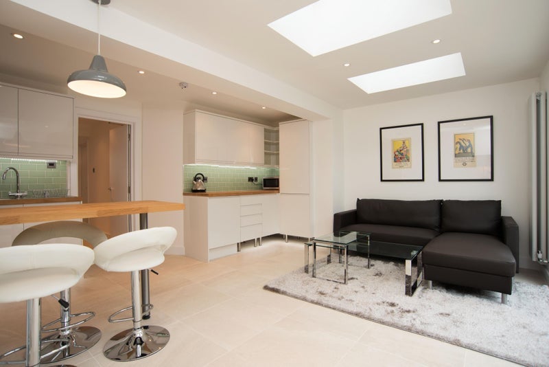 Room Beauchamp Close in Greater London