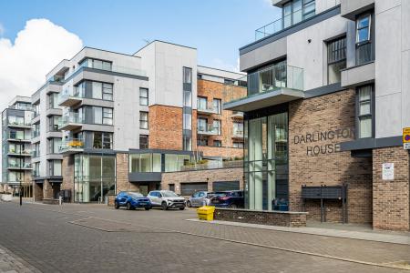 Flat Private and only for residents in Peterborough
