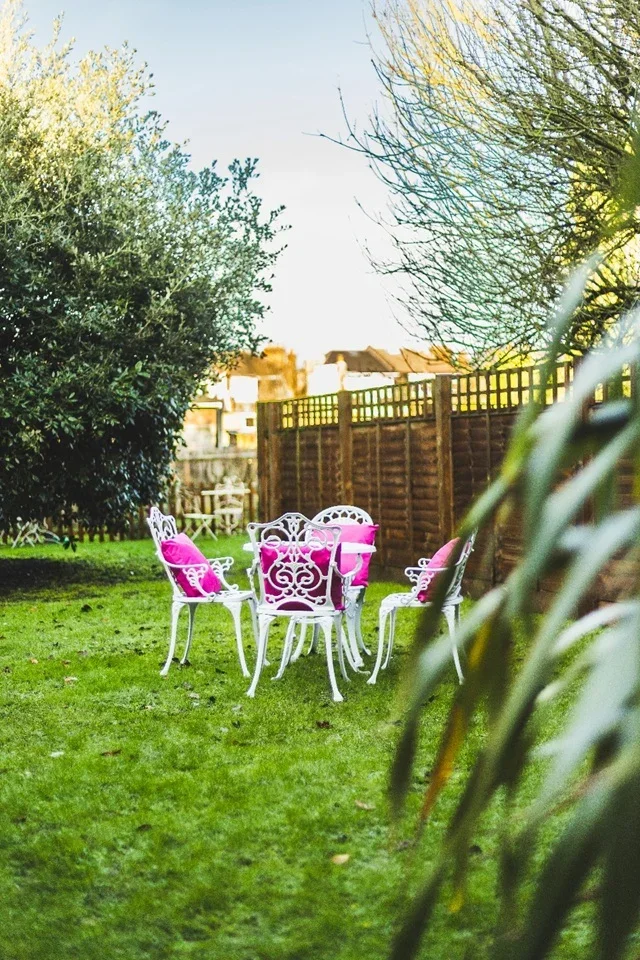 Flat Queens Avenue in Greater London