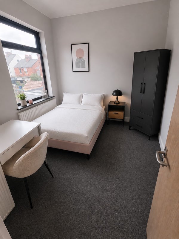 Room Derby Road in Chesterfield
