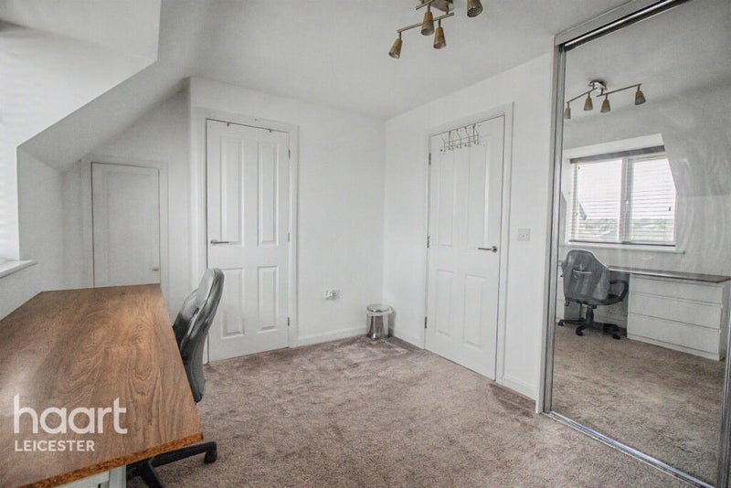 Room Humberstone Lane in Leicester