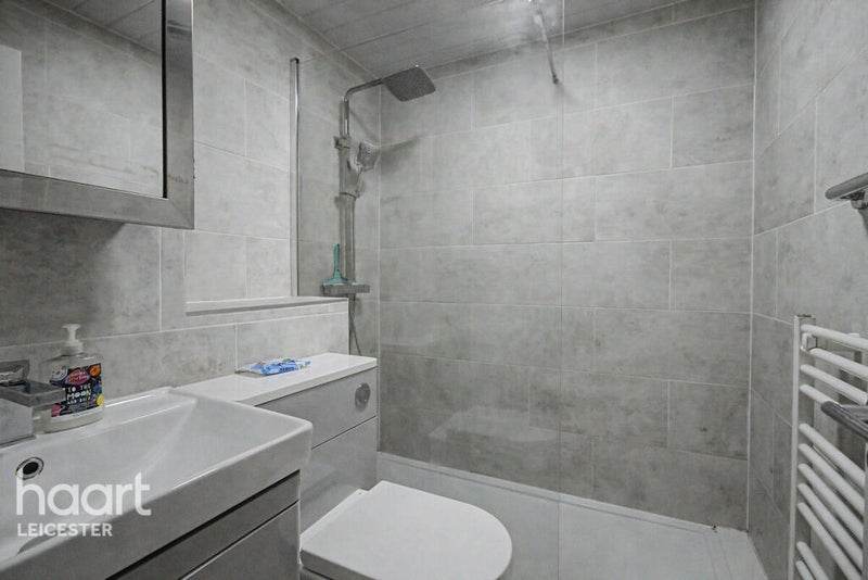 Room Humberstone Lane in Leicester