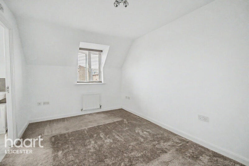 Room Humberstone Lane in Leicester
