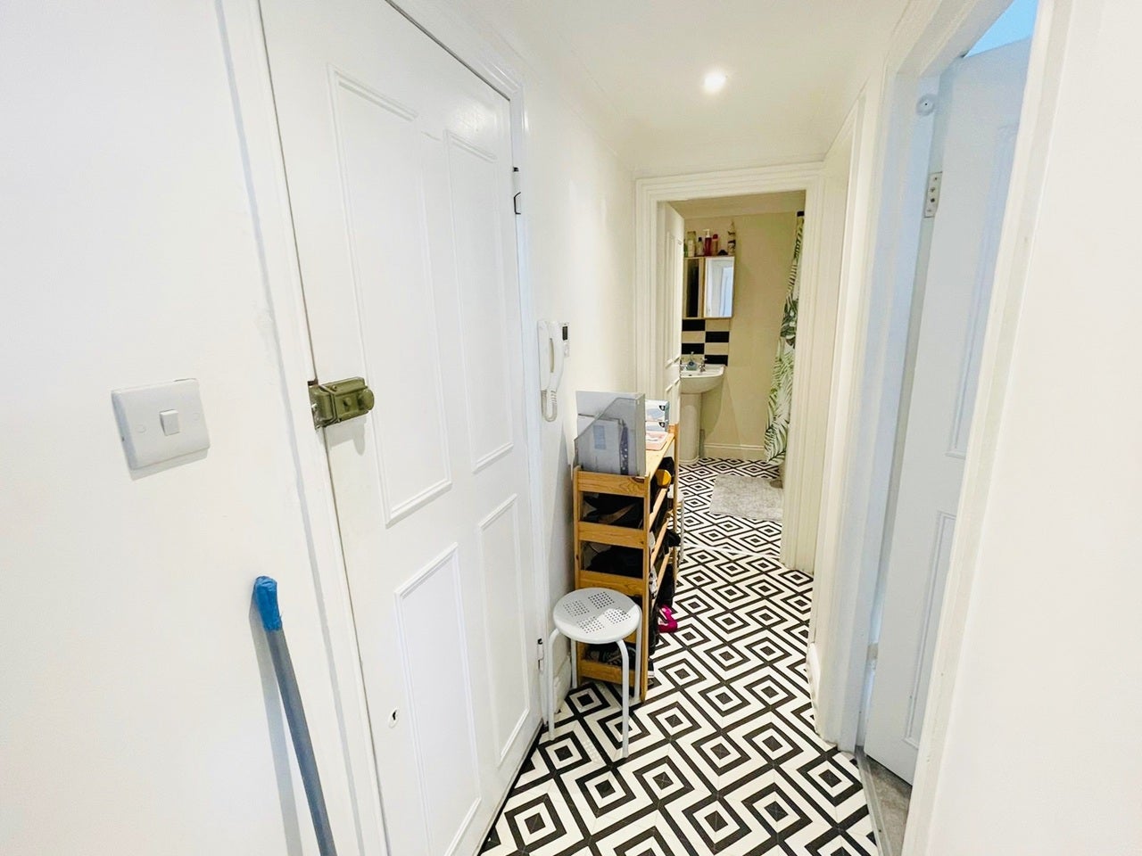 Flat Anerley Road in Greater London