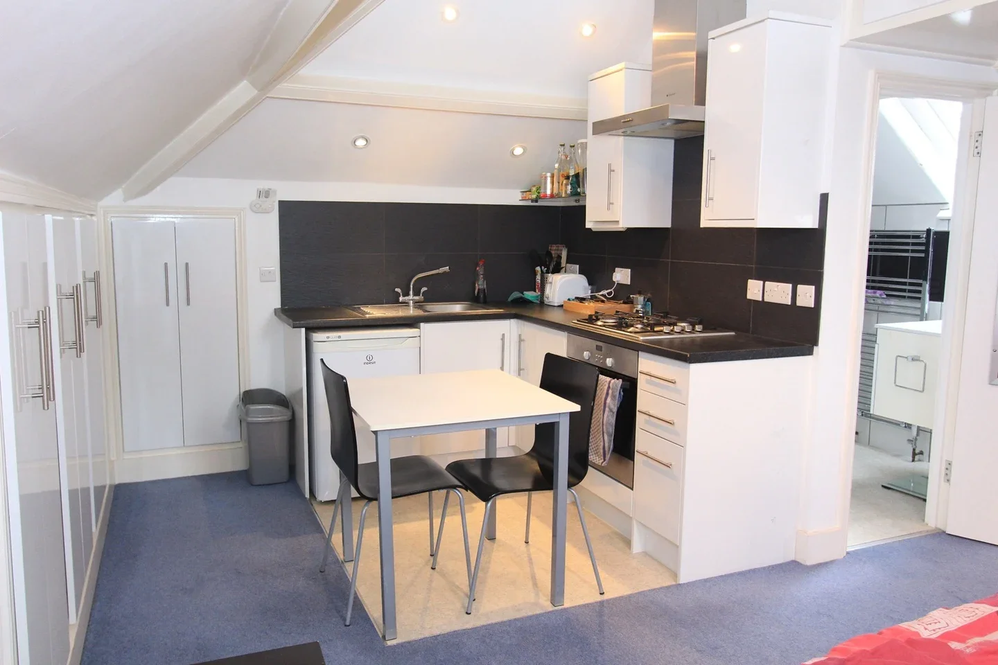 Flat Dartmouth Road in Greater London