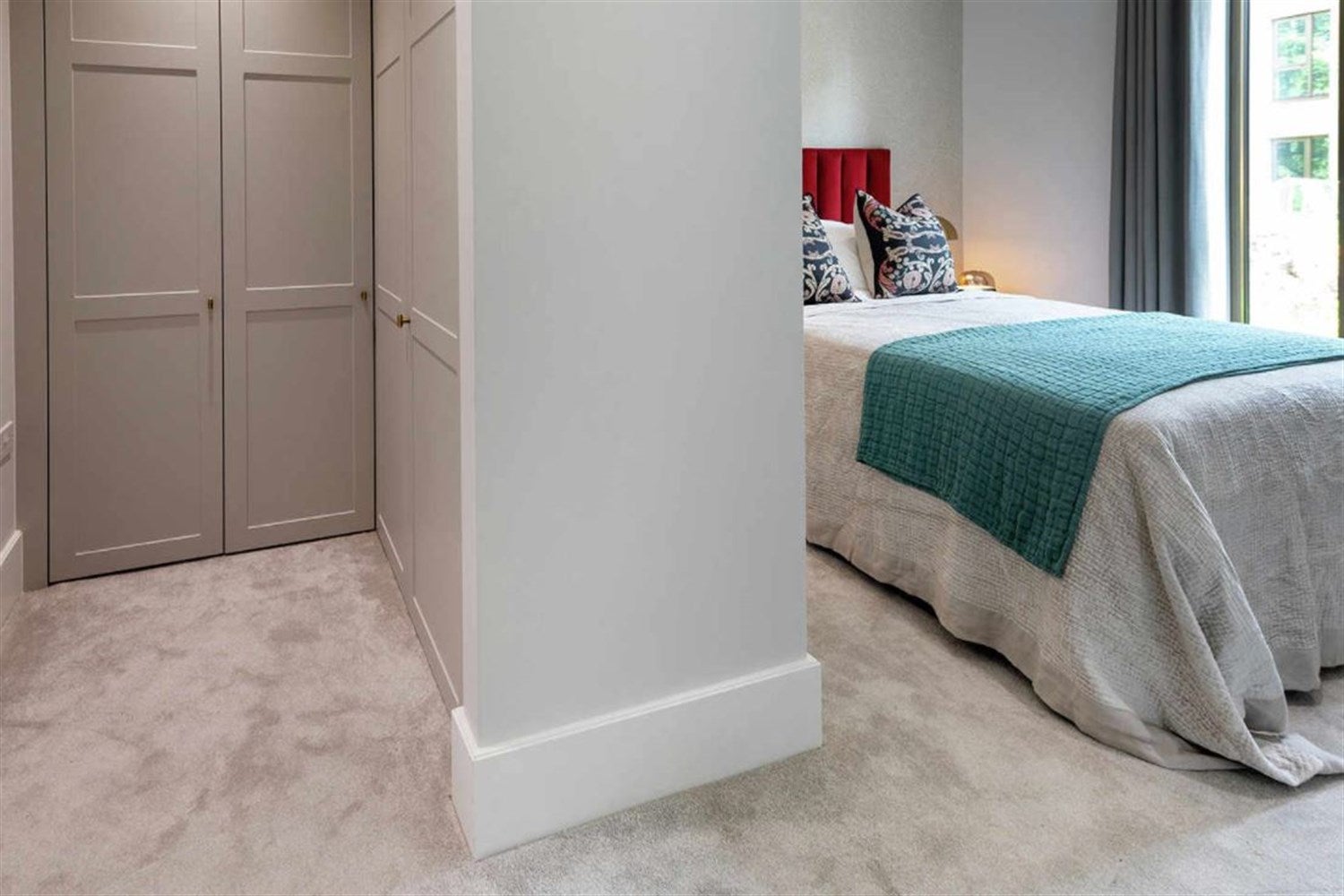 House Sassoon Drive in Greater London