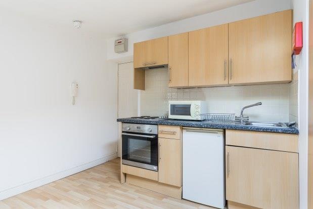 Flat Earl's Court Gardens in Greater London