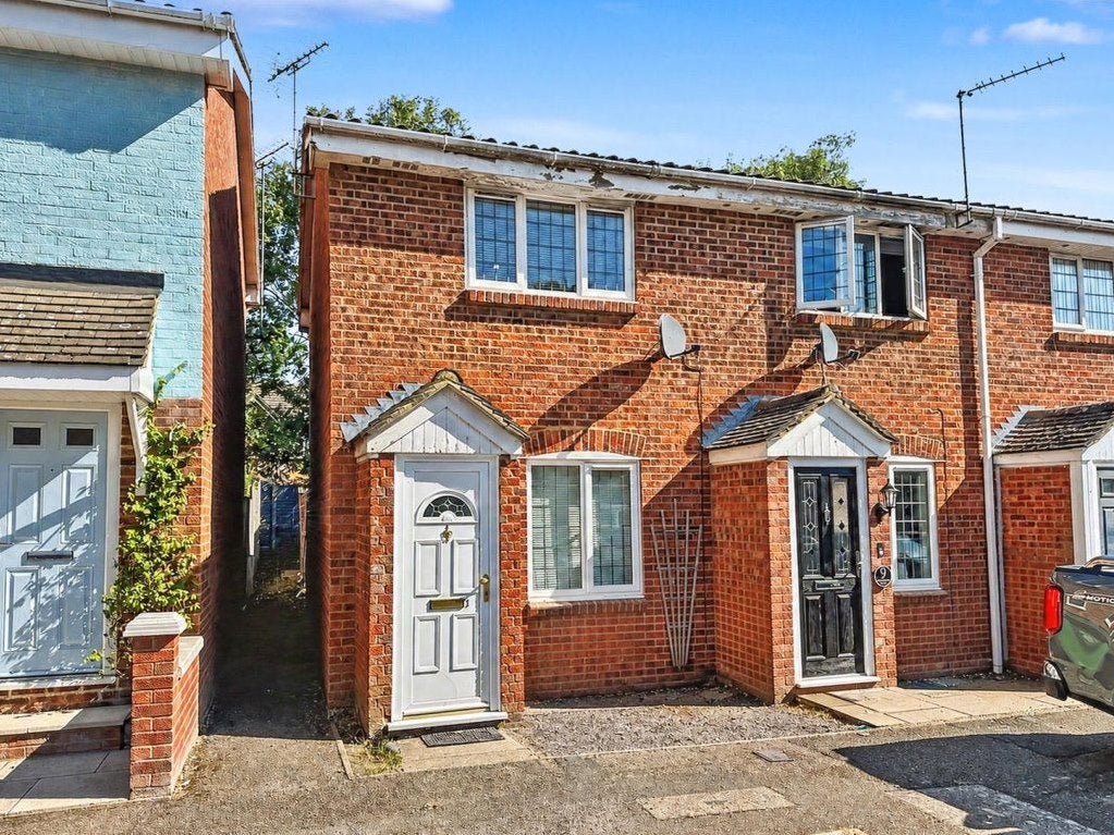 House Hales Park Close in Dacorum