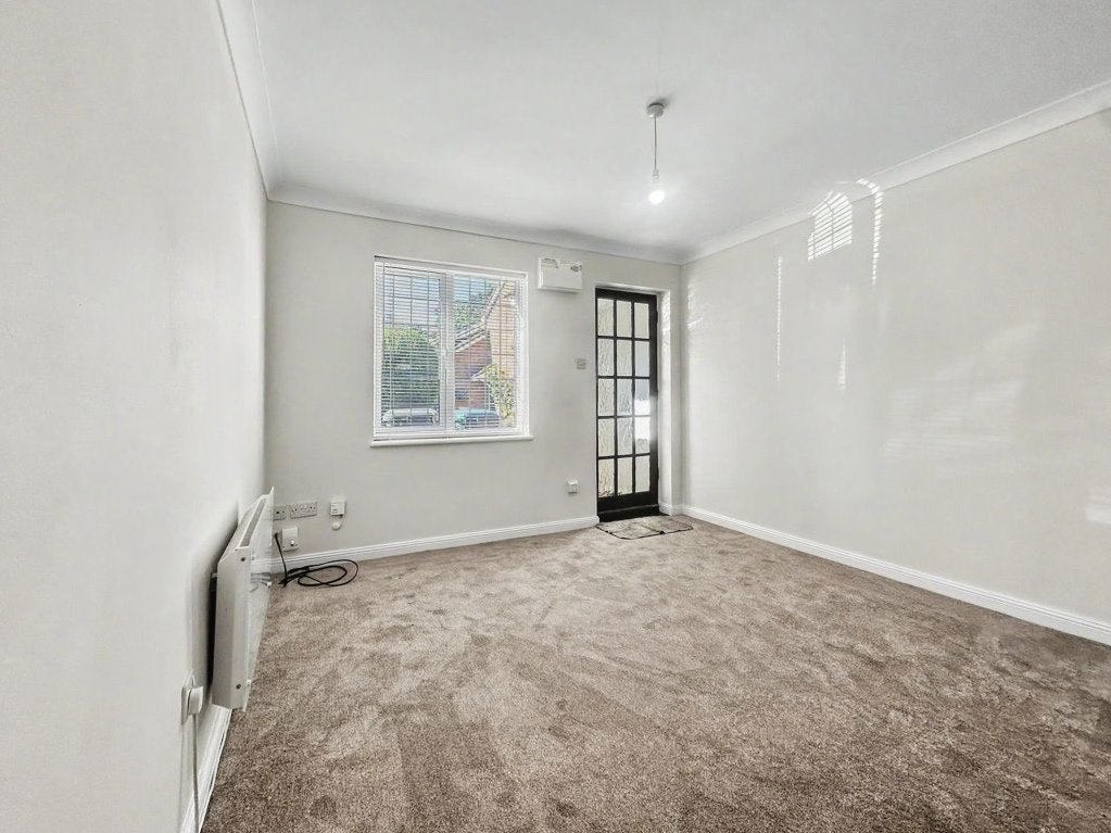 House Hales Park Close in Dacorum