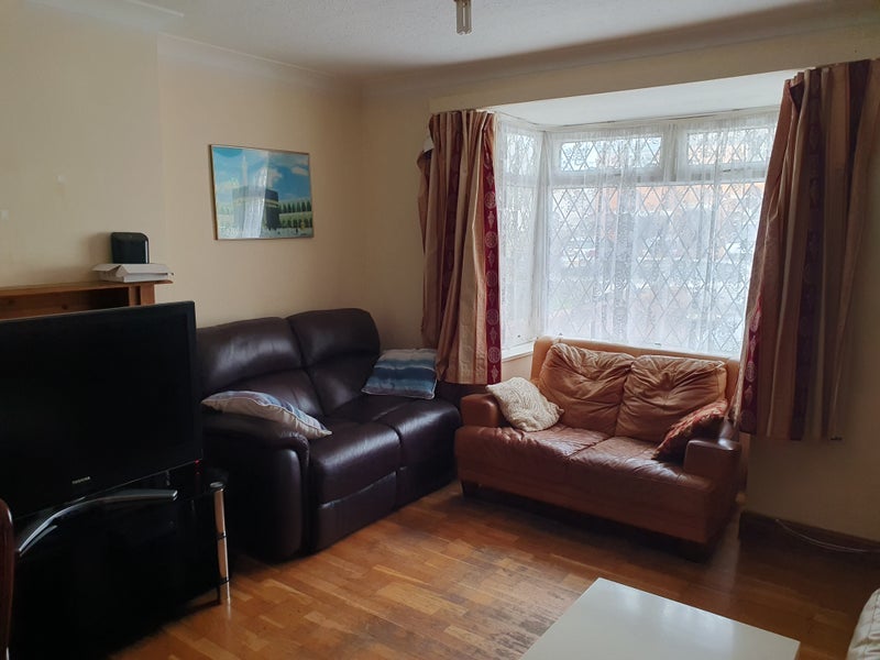 Room Broom Hall Crescent in Birmingham