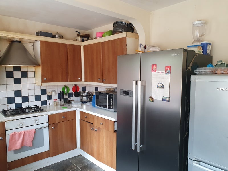 Room Broom Hall Crescent in Birmingham