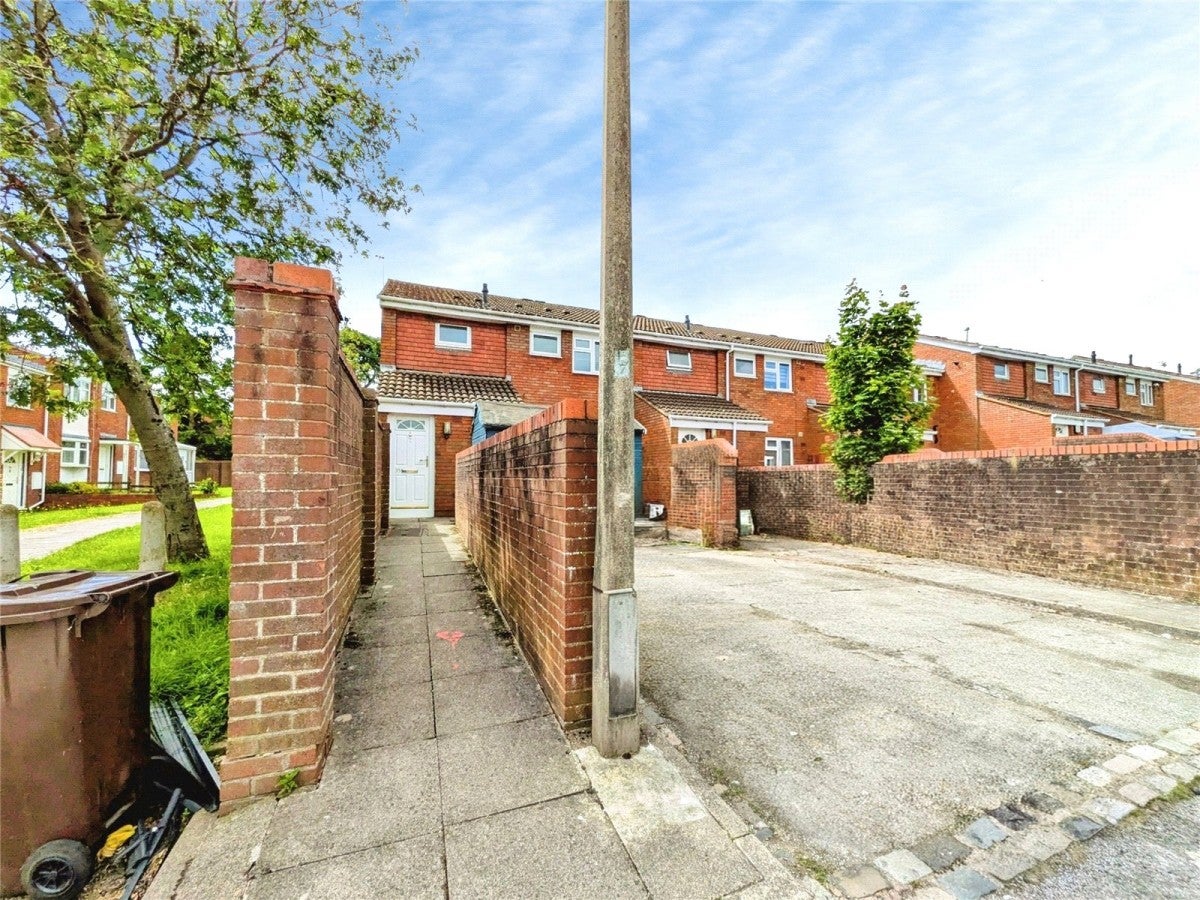 Flat Granary Road in Wolverhampton