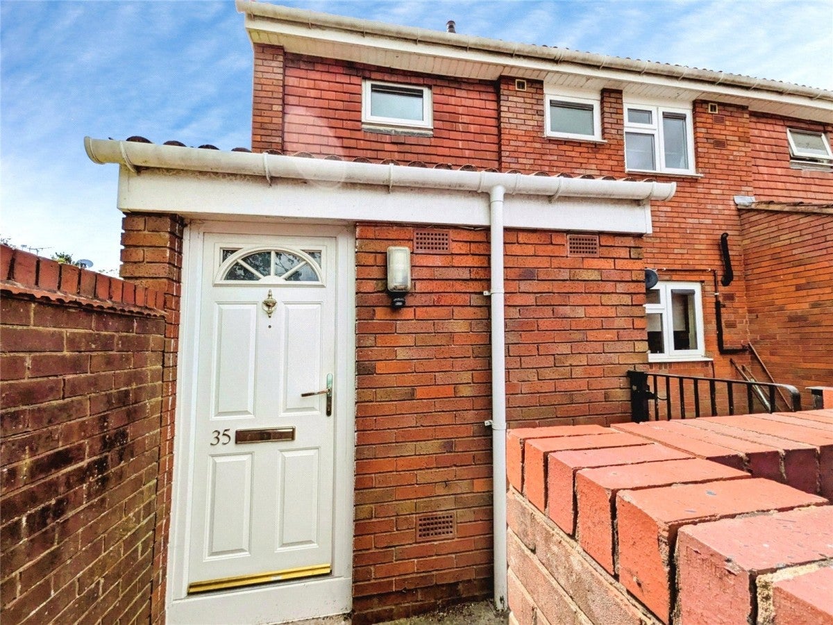 Flat Granary Road in Wolverhampton