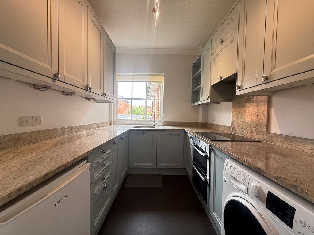 Flat East Row in Chichester