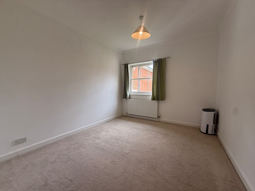 Flat East Row in Chichester