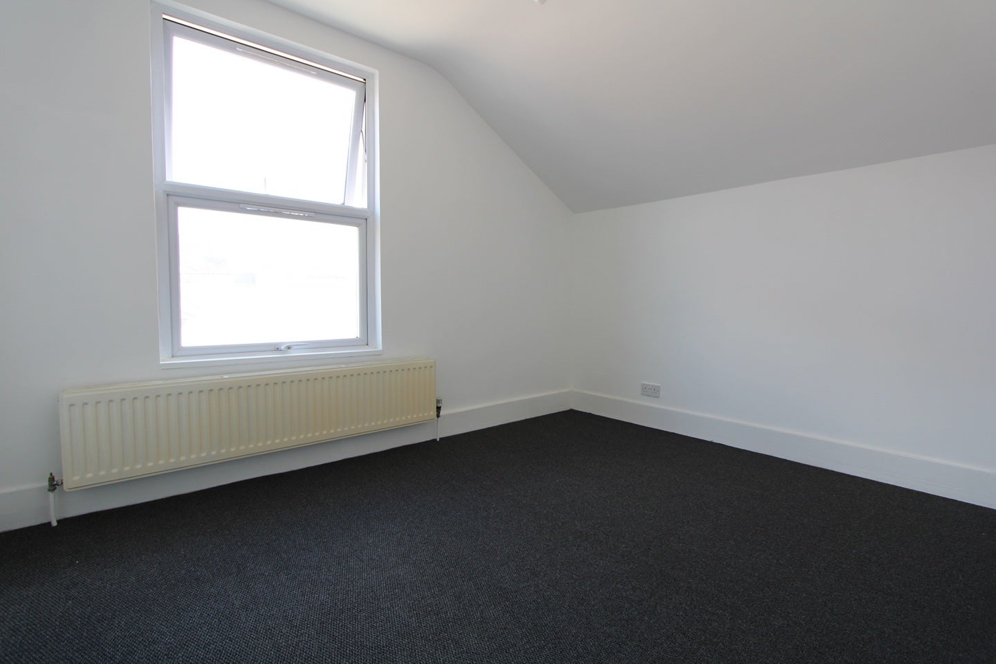 Flat Miles Road in Epsom and Ewell