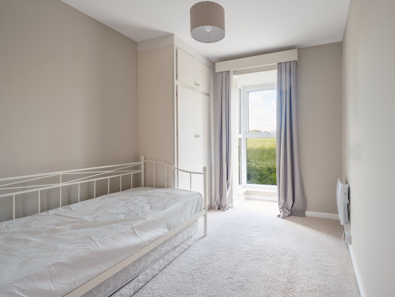 Flat Montagu Avenue in Newcastle upon Tyne