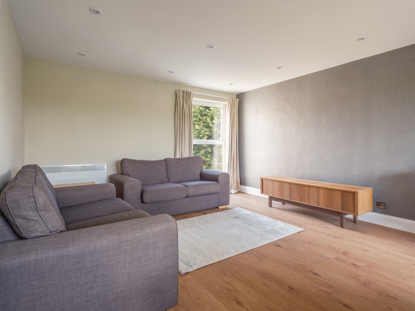 Flat Montagu Avenue in Newcastle upon Tyne