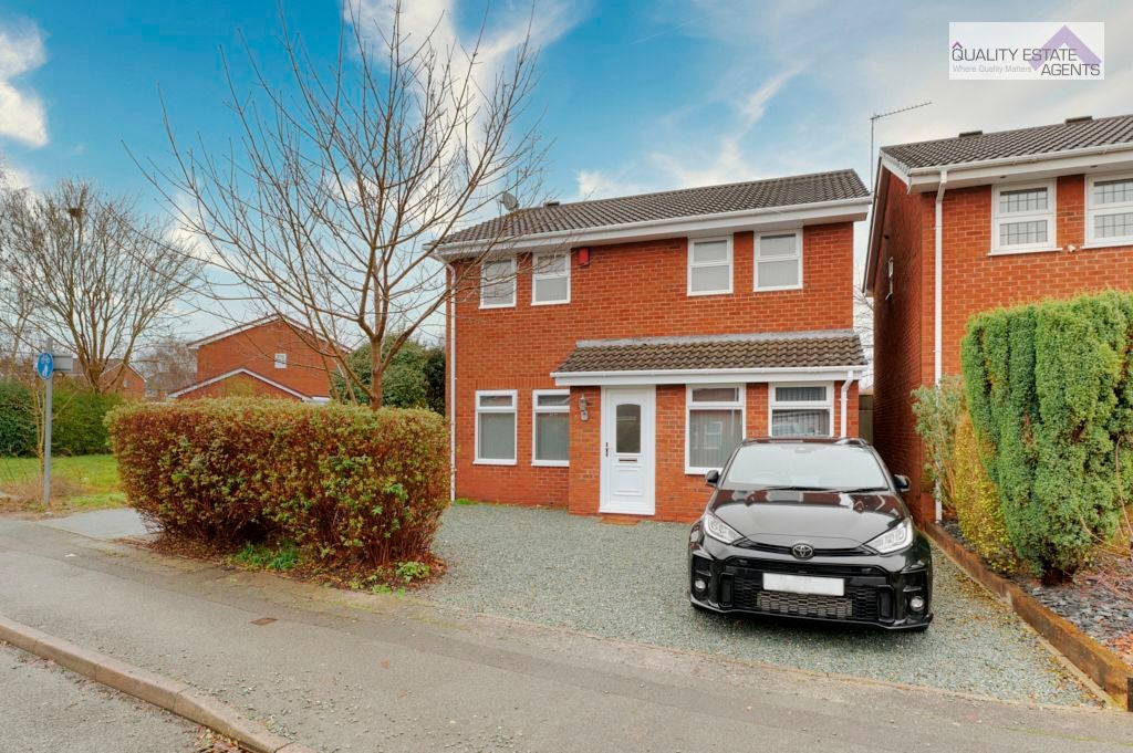 Room Honeywood in Newcastle-under-Lyme