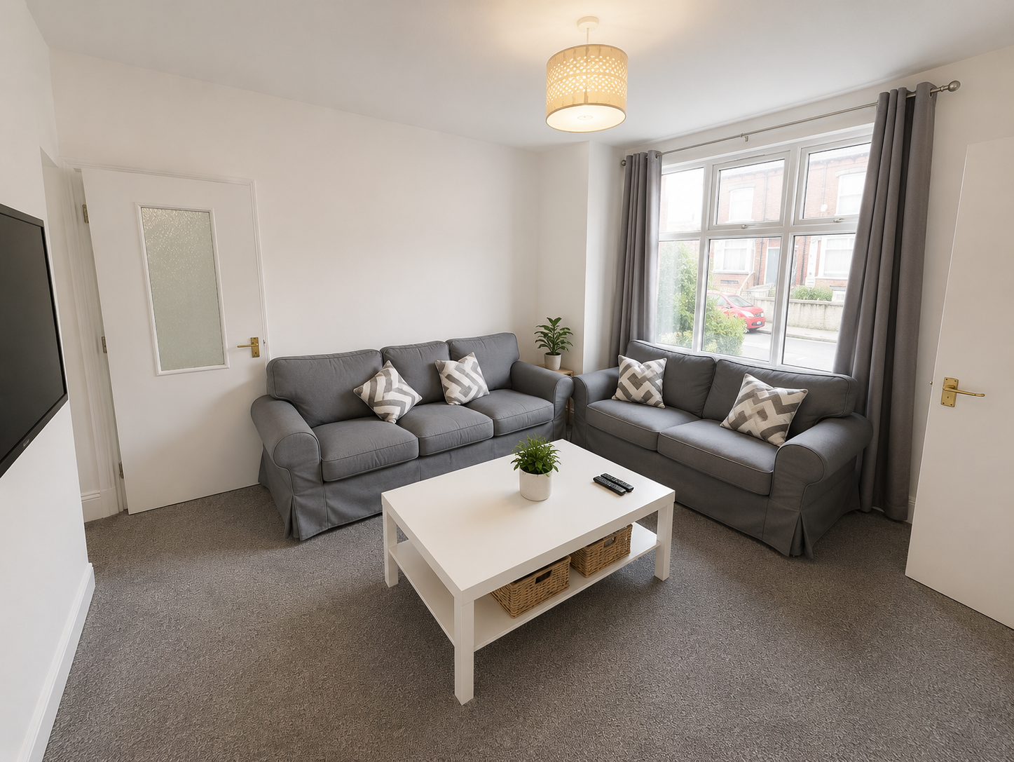 Flat Trelawn Avenue in Leeds