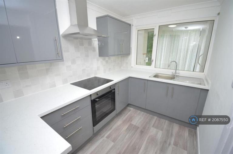 Flat Rhode Lane in Bridgwater