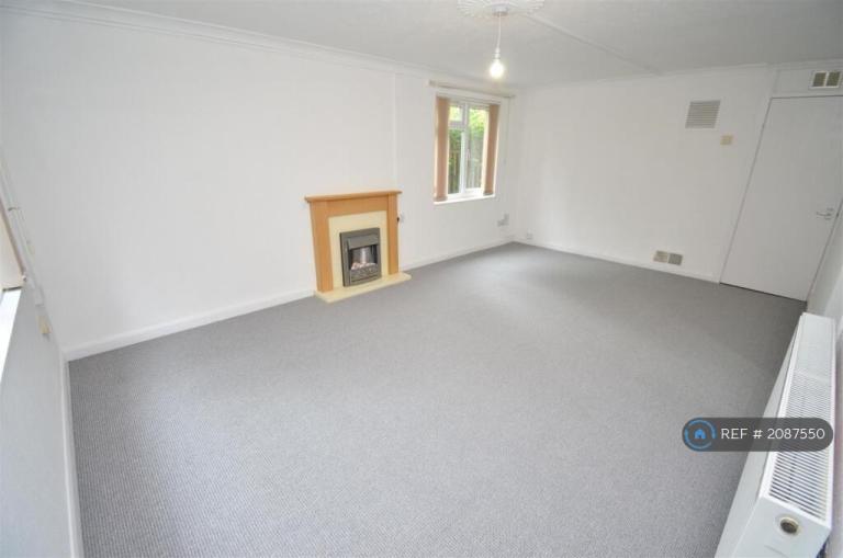 Flat Rhode Lane in Bridgwater