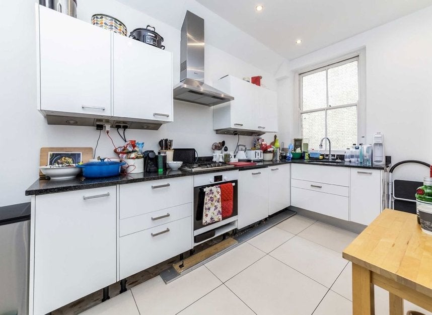 Flat West End Lane in Greater London