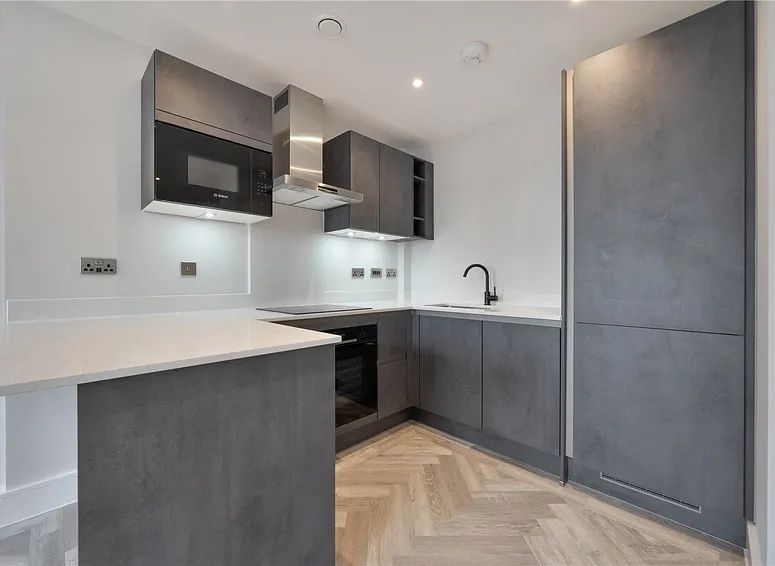 Flat Cockfosters Road in Greater London