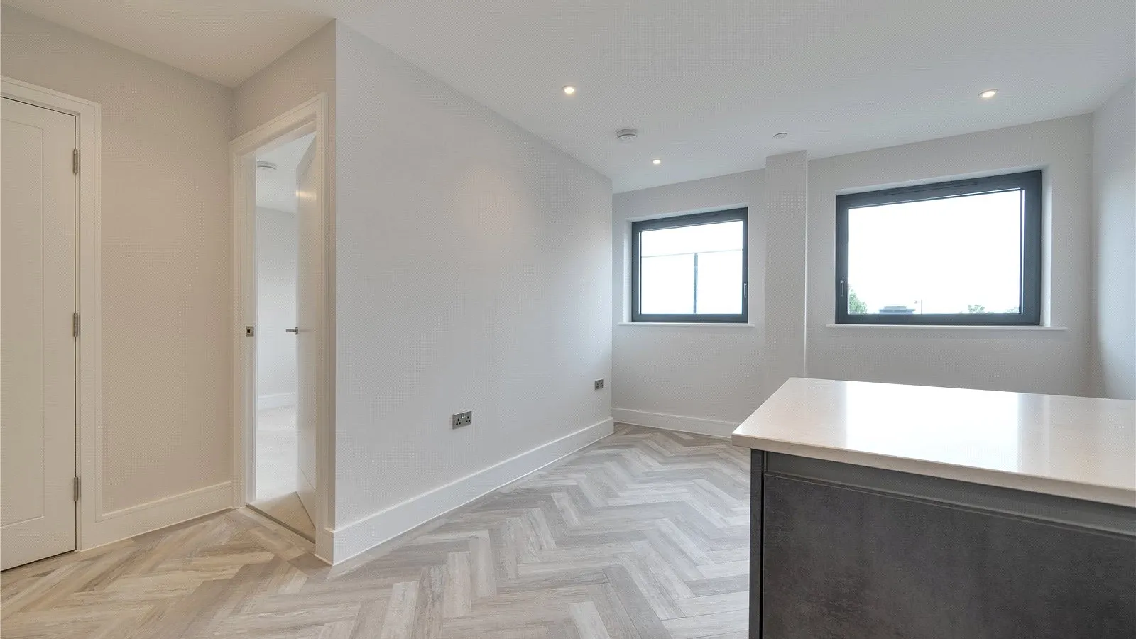 Flat Cockfosters Road in Greater London