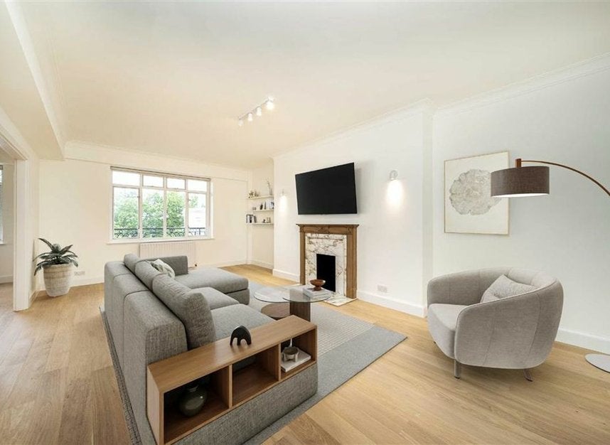Flat Cerney Mews in City of Westminster