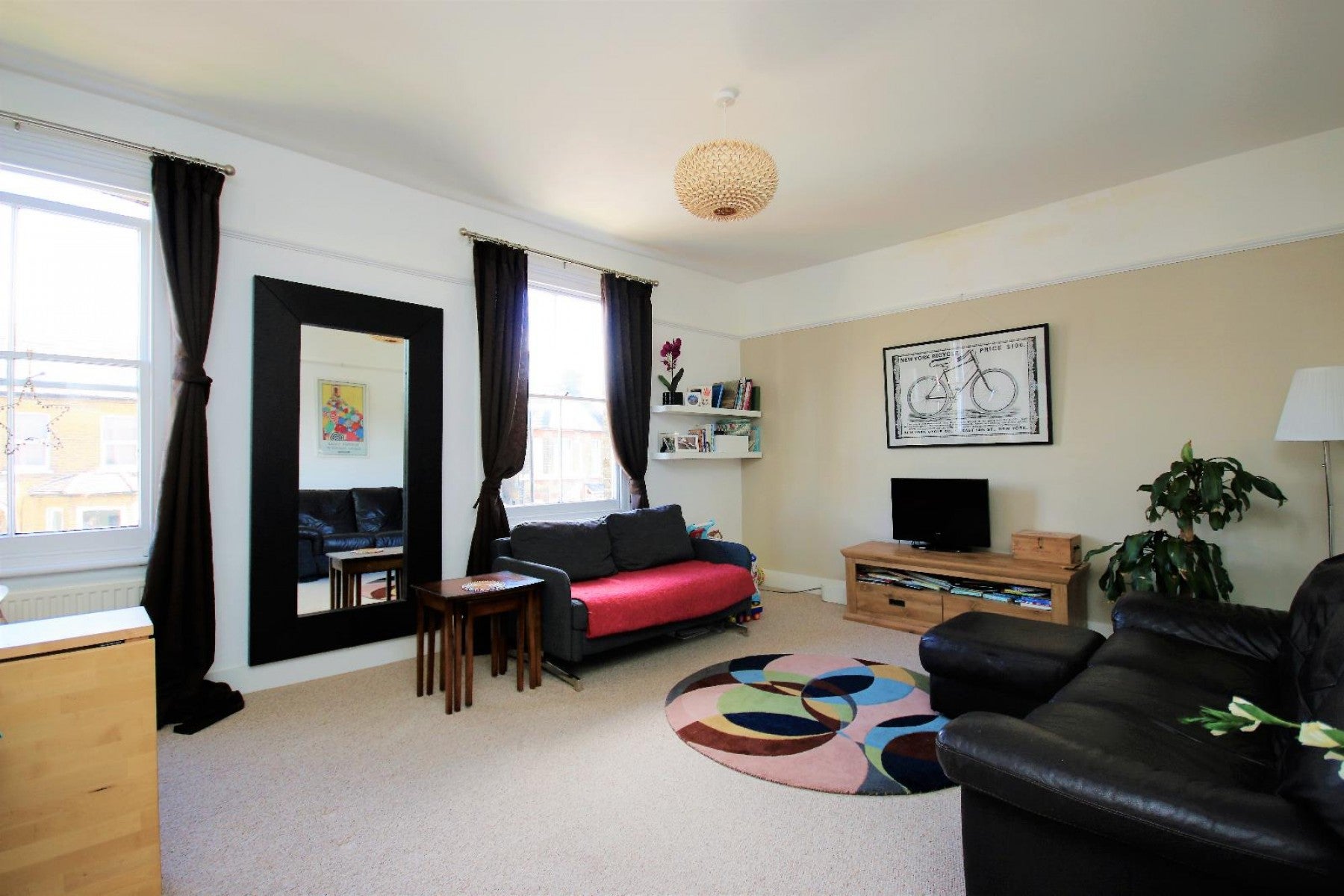 Flat Thorold Road in Greater London