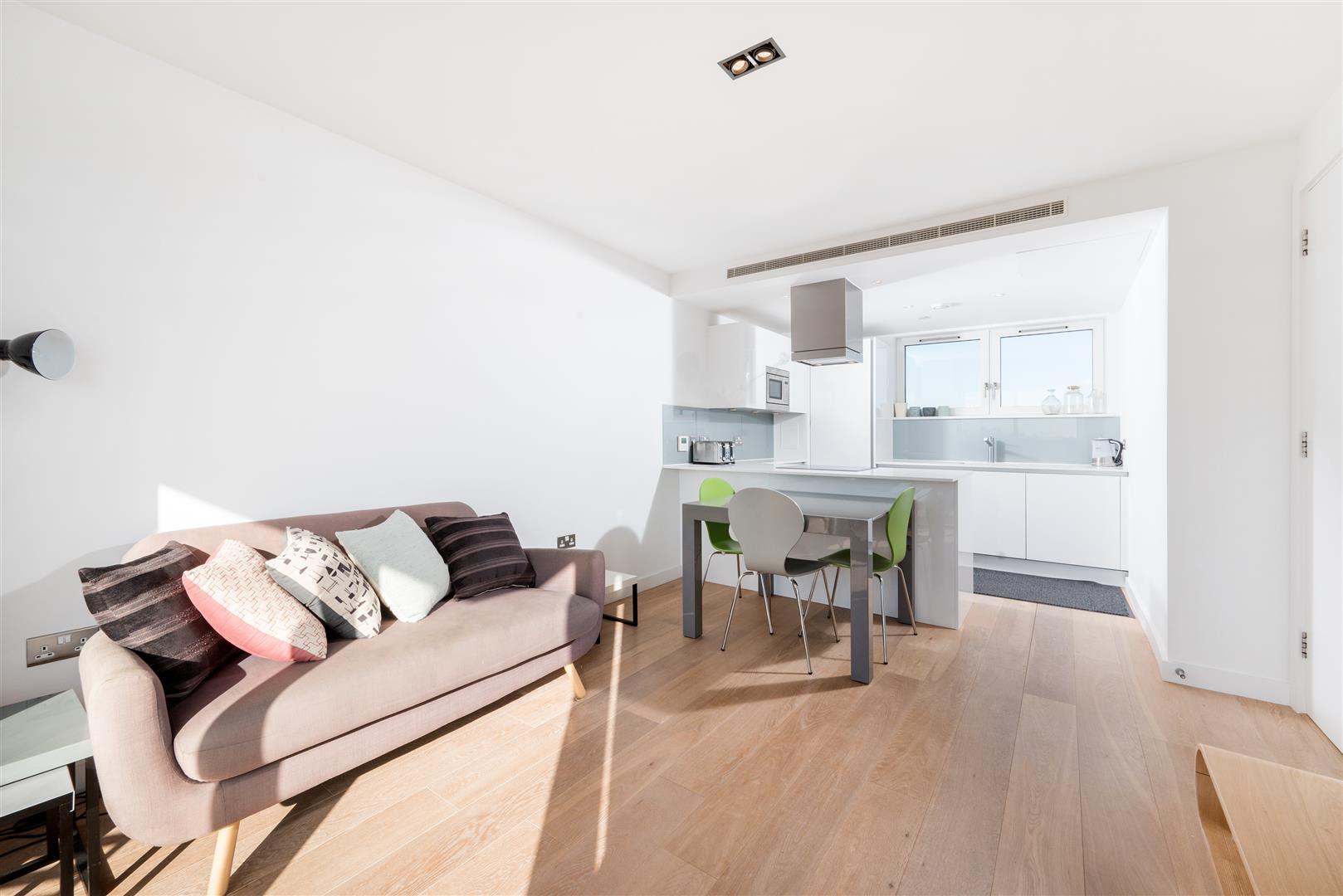 Flat Richmix Square in Greater London
