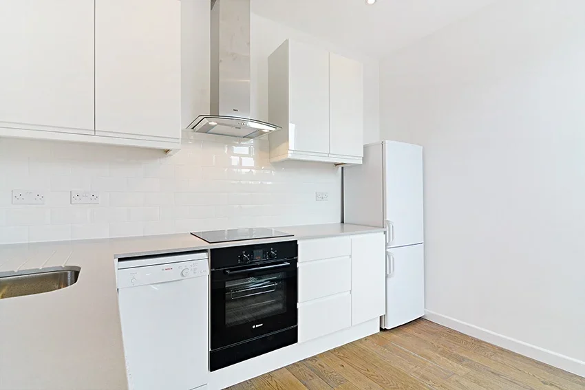 Flat Kildoran Road in Greater London