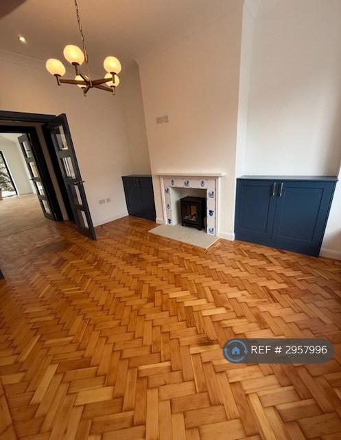 House Links Road in Greater London