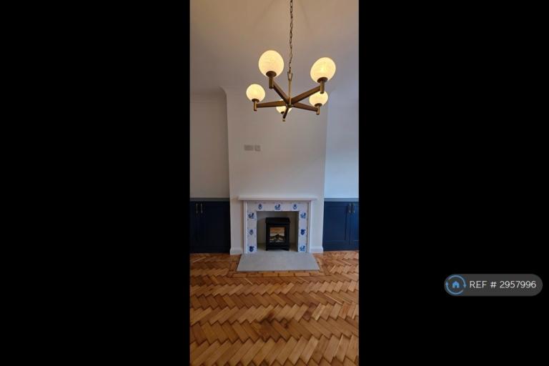 House Links Road in Greater London