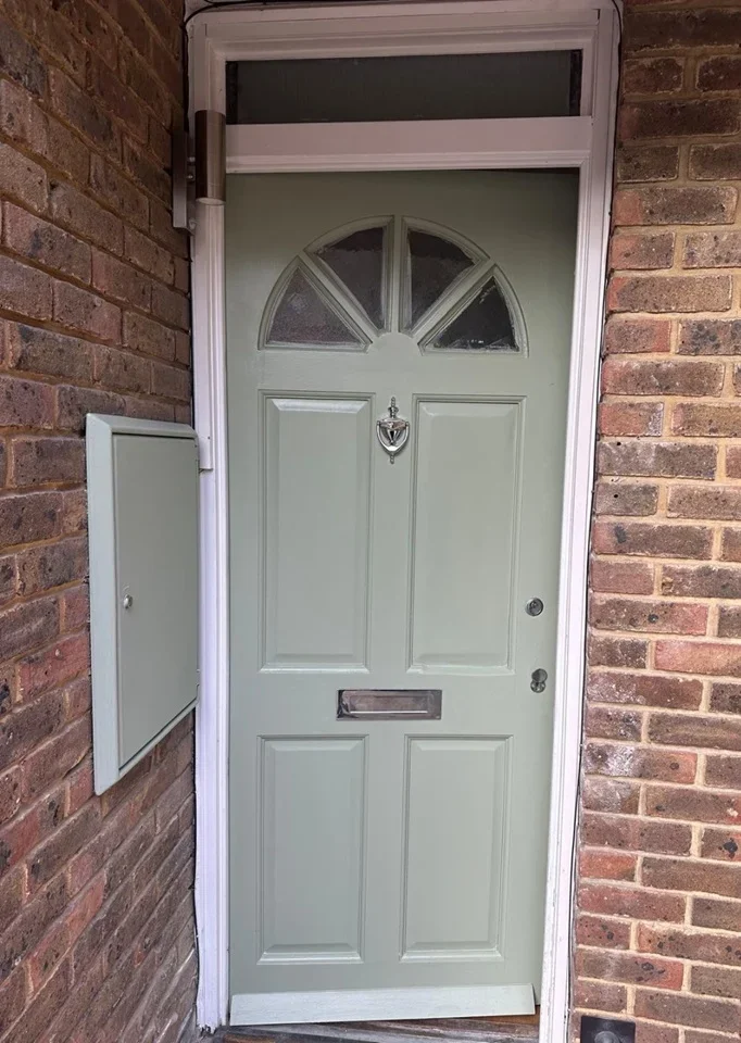 Flat Lyham Road in Greater London