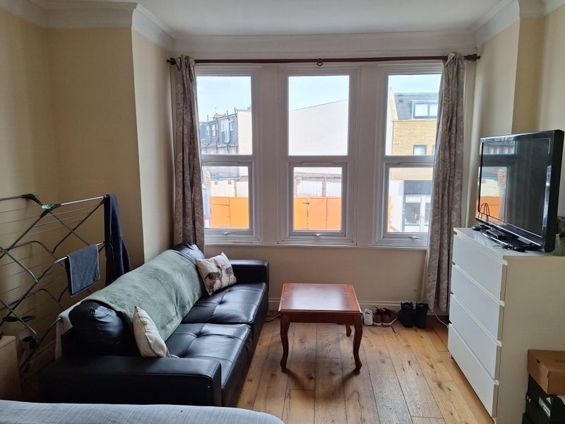 Room Durnsford Road in Greater London