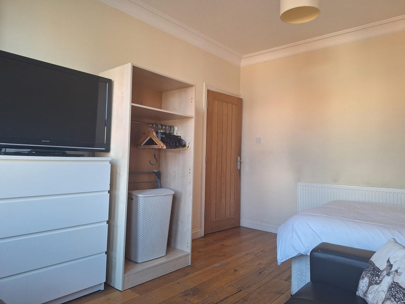 Room Durnsford Road in Greater London