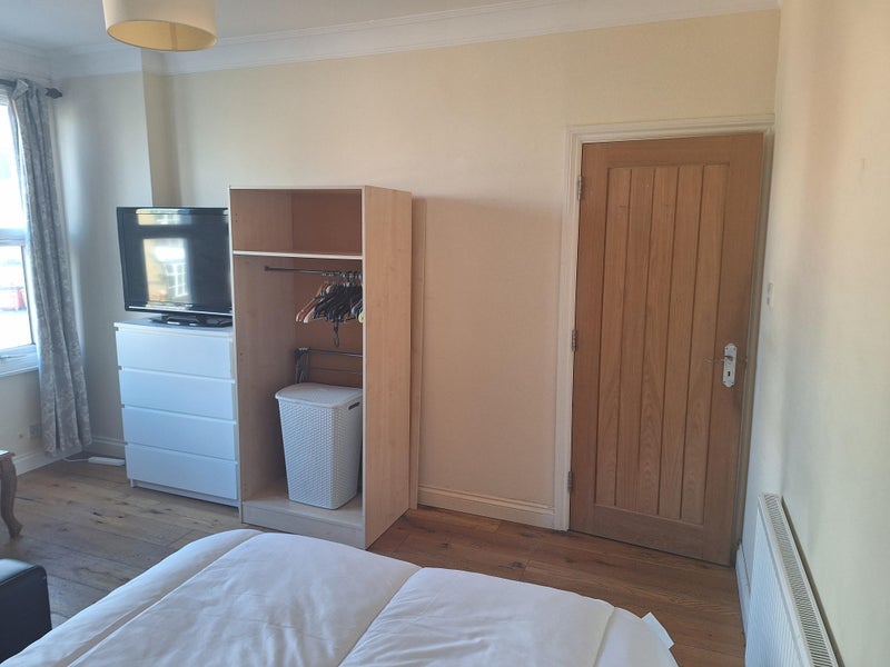 Room Durnsford Road in Greater London