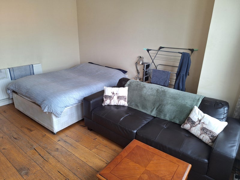 Room Durnsford Road in Greater London