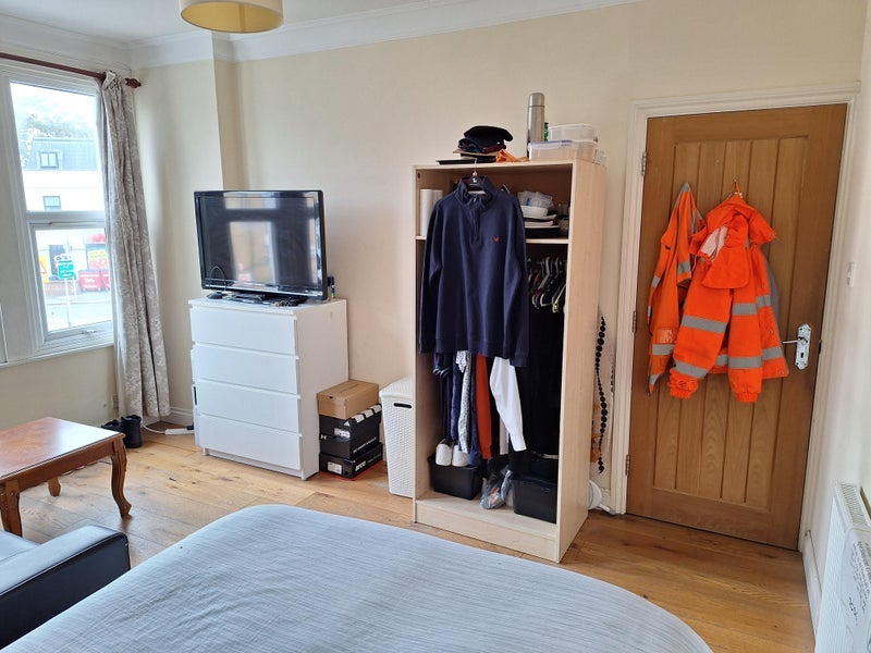 Room Durnsford Road in Greater London
