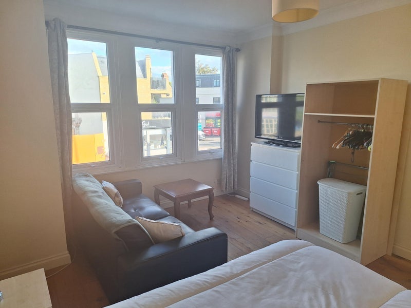 Room Durnsford Road in Greater London