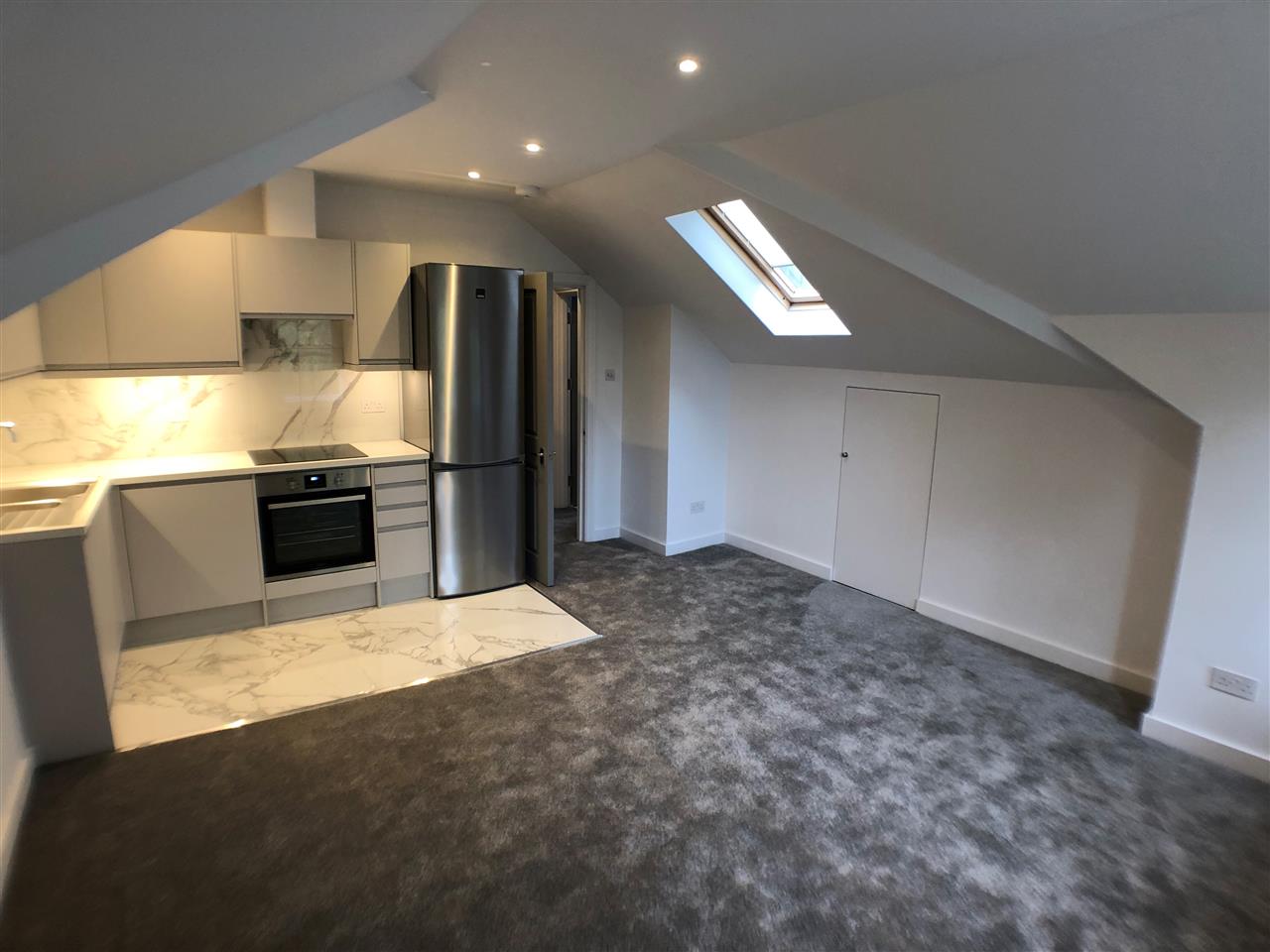 Flat Fellows Road in Greater London