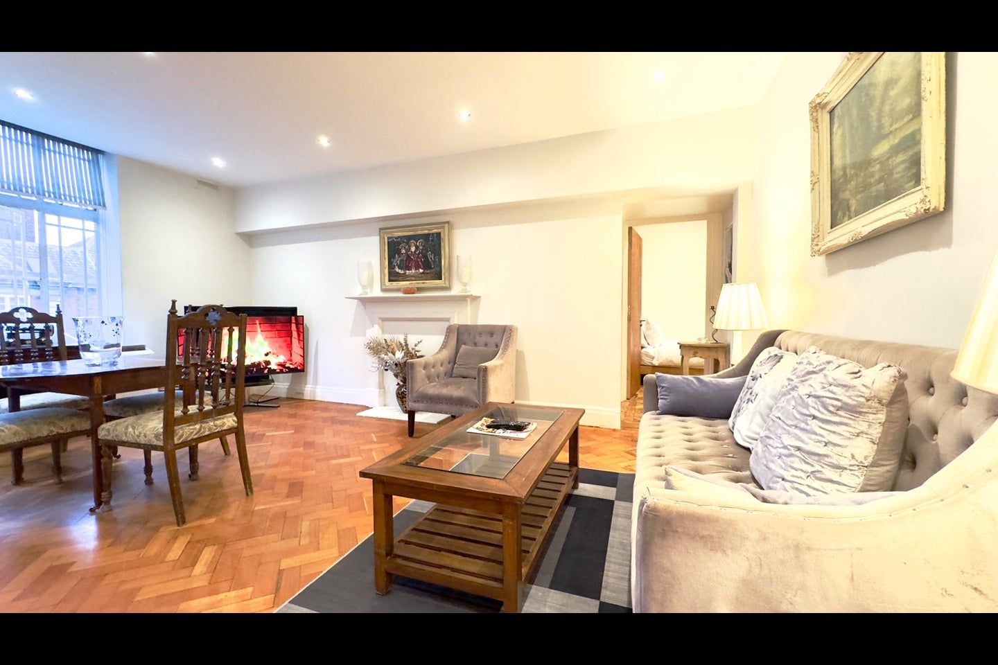 Flat Hatherley Grove in City of Westminster