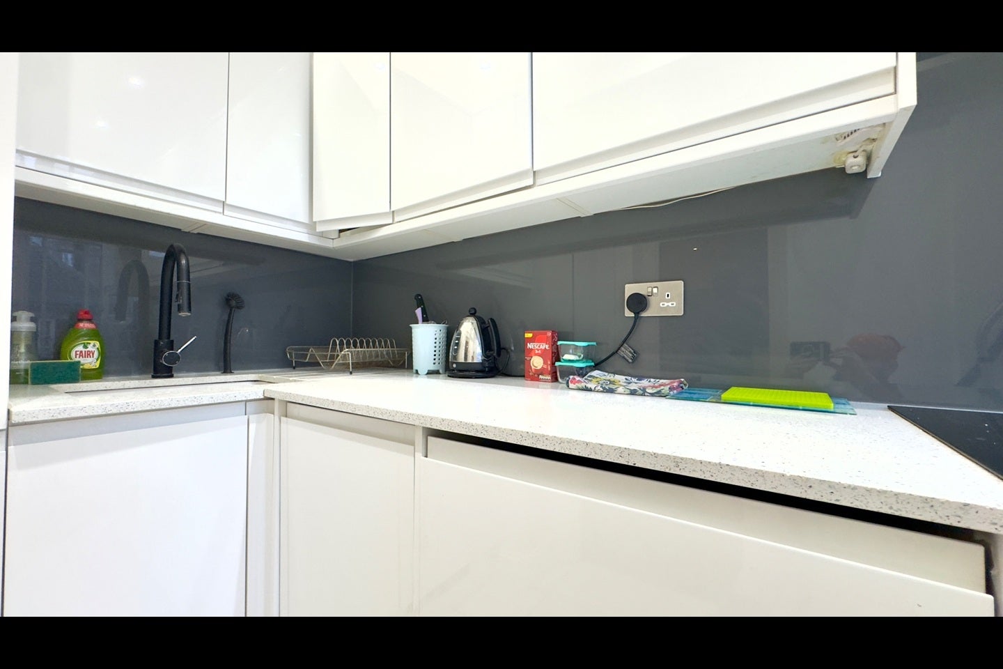 Flat Hatherley Grove in City of Westminster