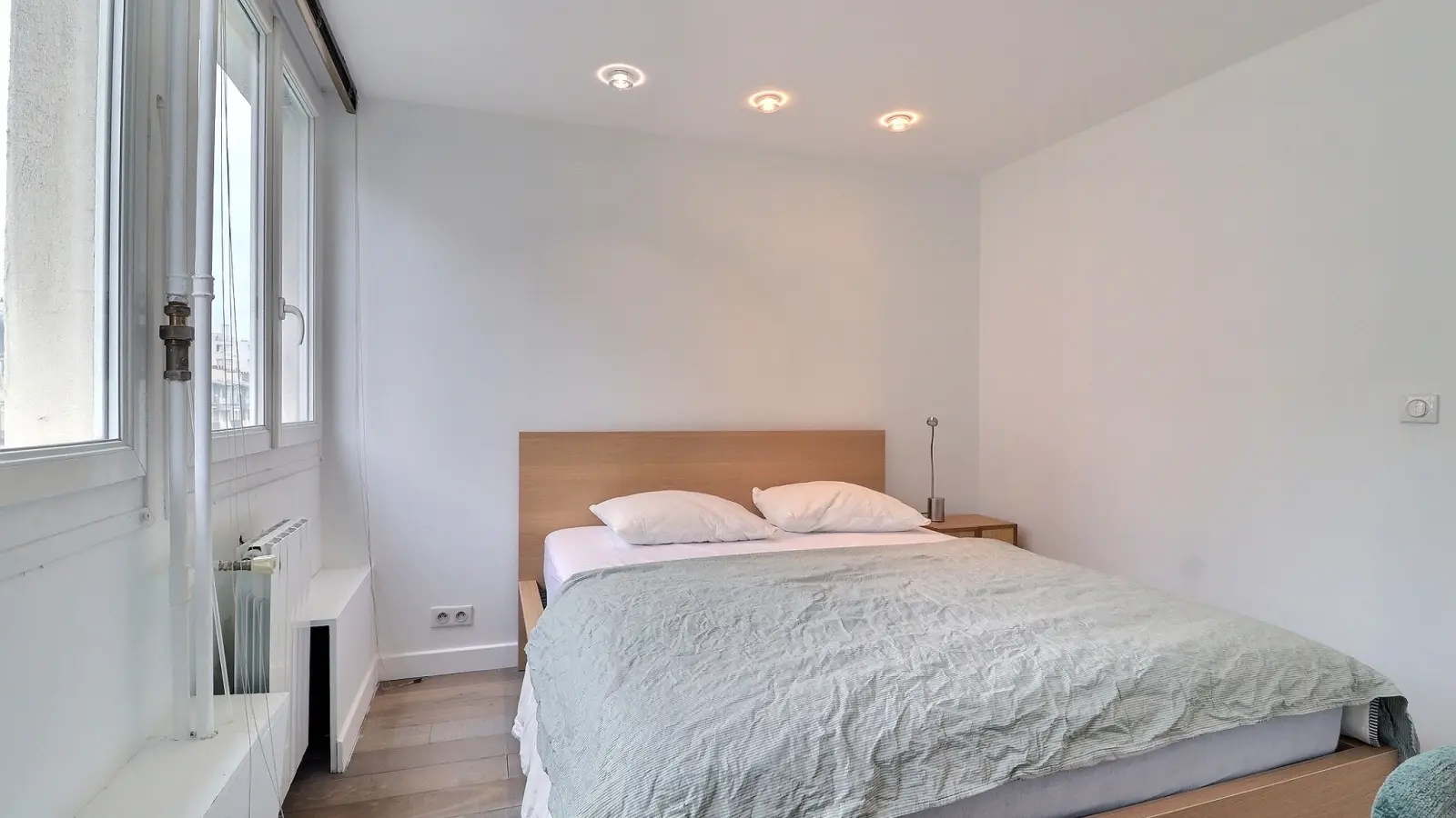Flat Avenue Philippe Auguste in Paris
